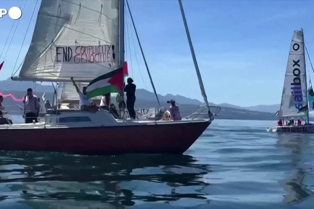 Imbarcazioni navigano sul Lago di Ginevra per Gaza: protesta in vista del G7