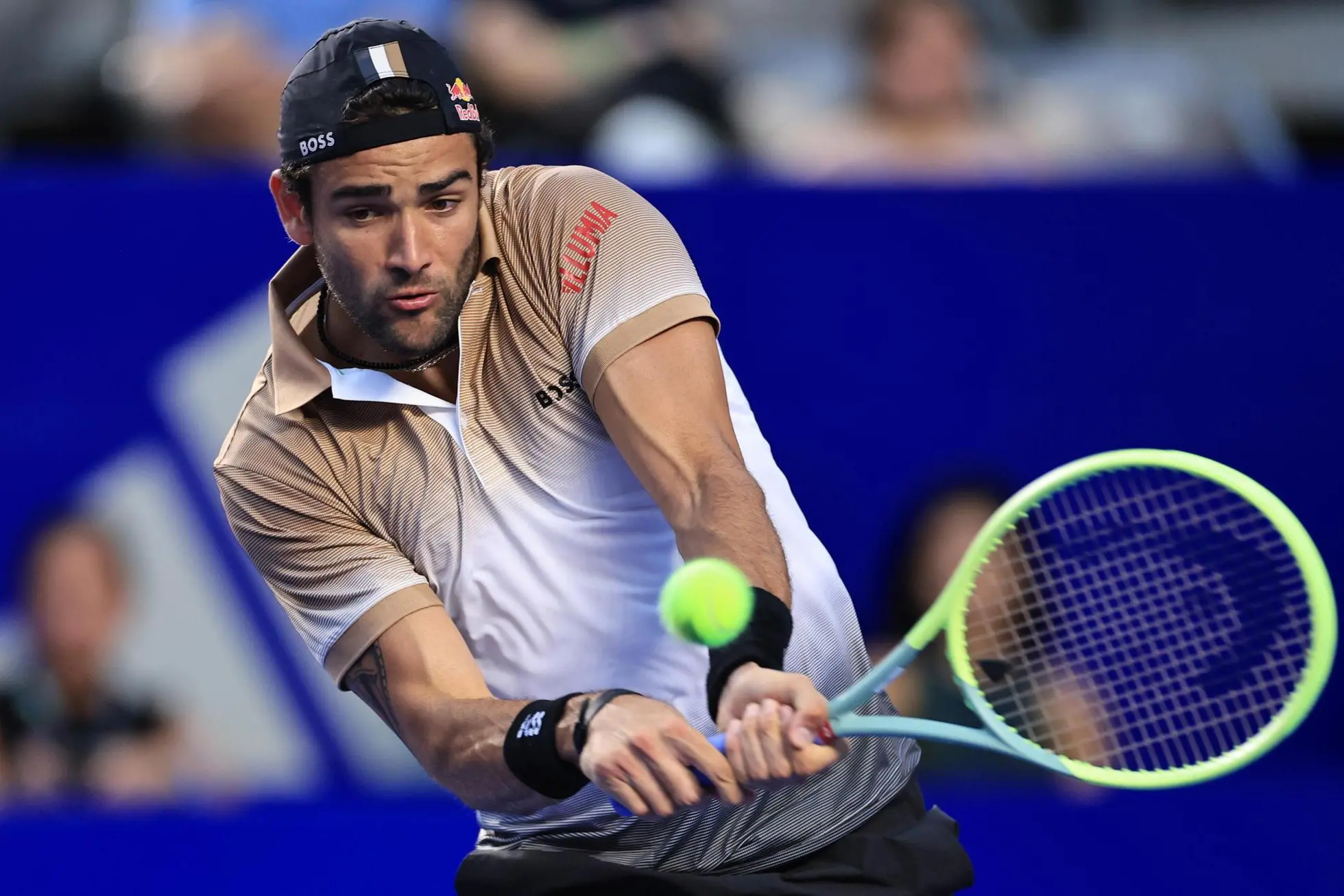 epa10496169 Matteo Berrettini of Italy in action against Alex Molcan of Slovakia during the 2023 Mexican Tennis Open, in Acapulco, in the state of Guerrero, Mexico, 28 February 2023. EPA/David Guzman