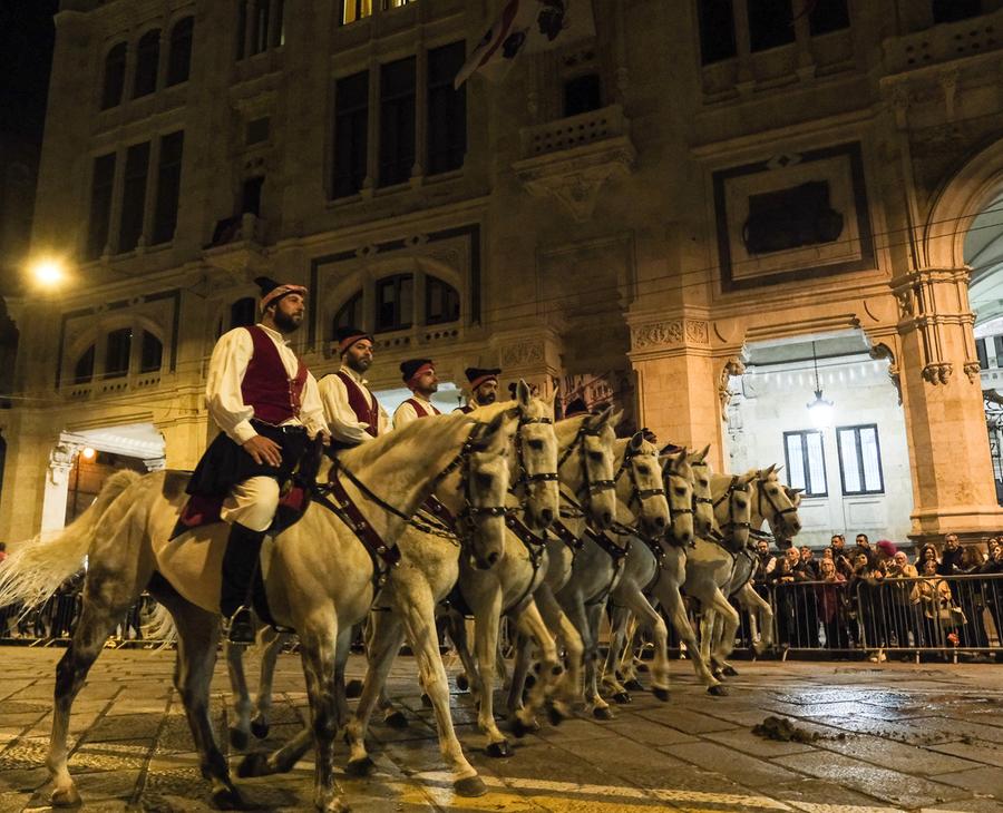 Un decalogo per le processioni a cavallo