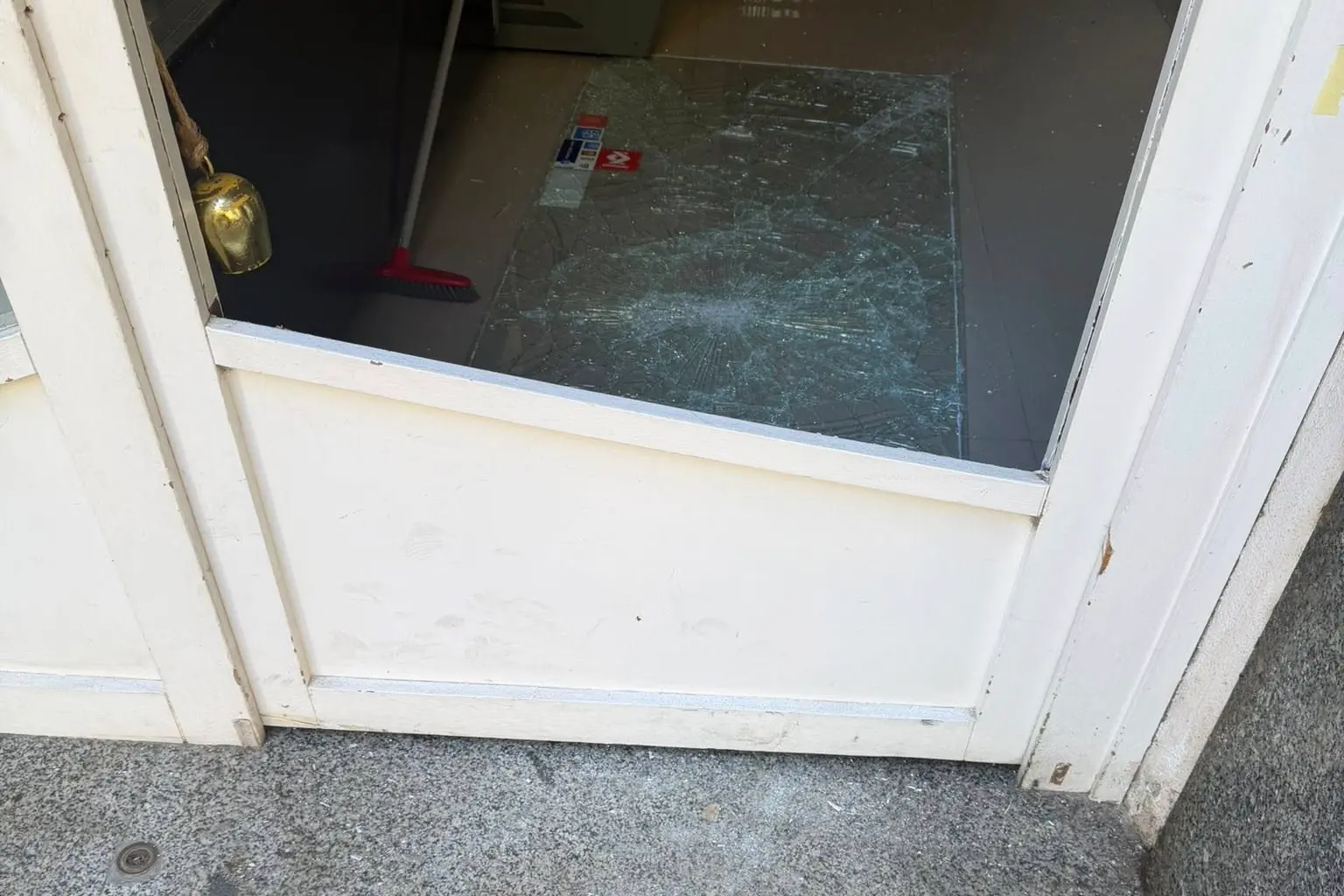 La spaccata nella macelleria di viale Caprera a Sassari