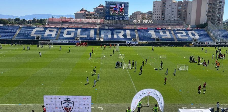 In campo sulle orme di Gigi Riva