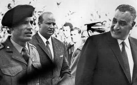 Con il premier egiziano Gamal Abdel Nasser, suo primo riferimento politico