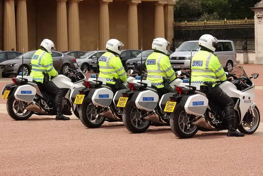 Moto della polizia in Gran Bretagna (foto Pixabay)
