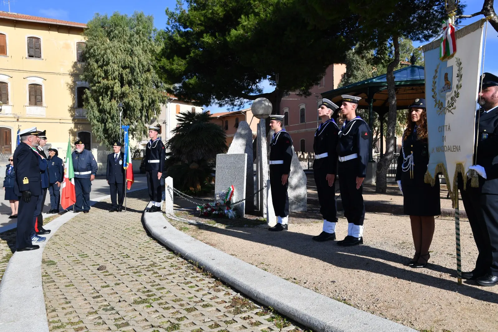 La Maddalena, cerimonia al monumento caduti di Nassiriya (Foto Ronchi).