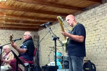Santa Giusta si accende con la musica dei Barrittas