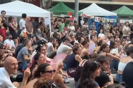 Trattativa acquisto per Spin Time resta aperta, Gualtieri al presidio