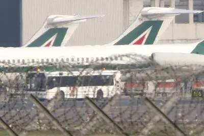 Aerei &quot;Alitalia&quot; sulla pista