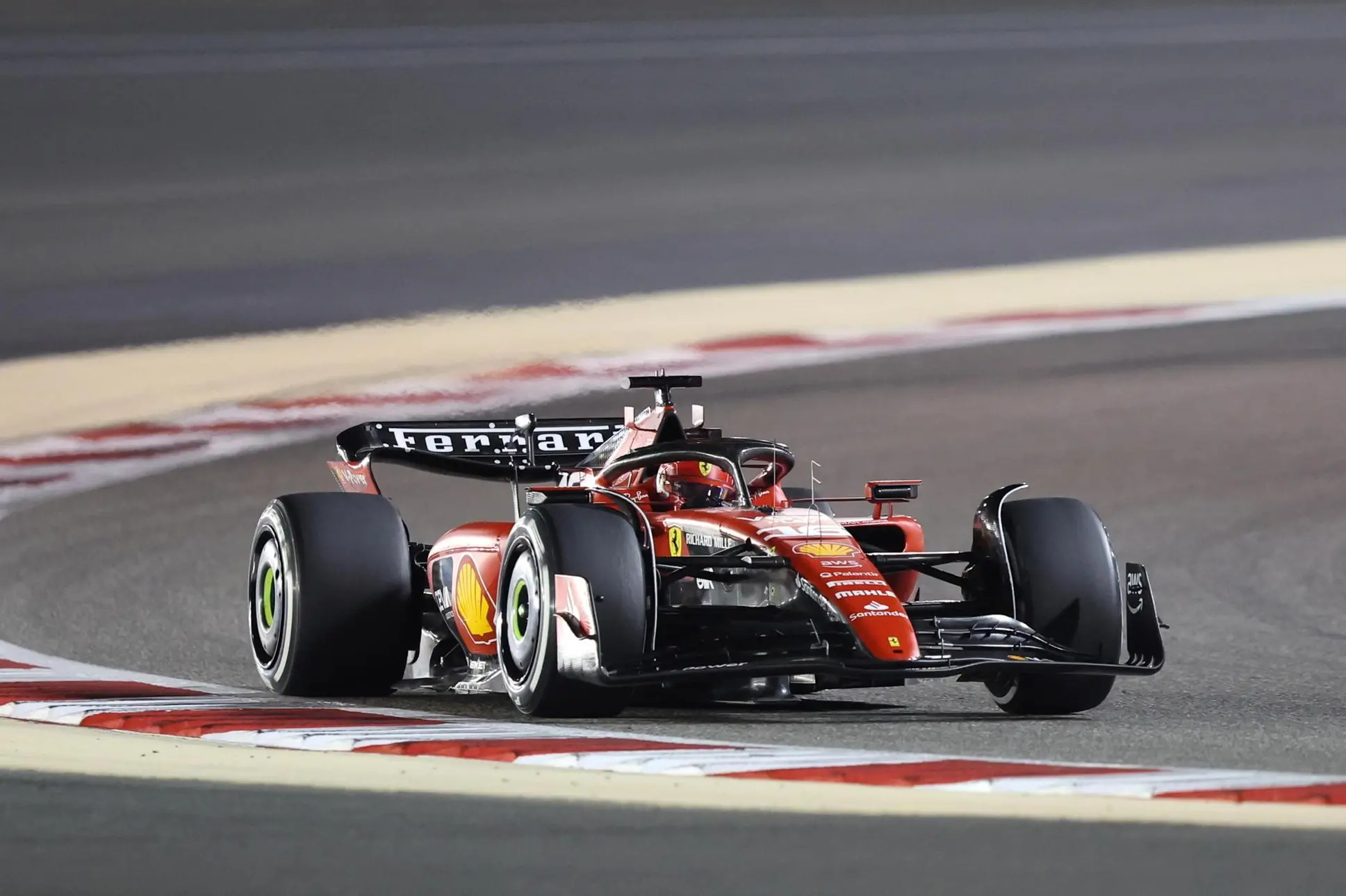 La Ferrari di Leclerc durante il Gp (Foto Ansa)