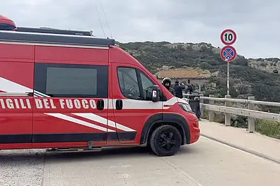 Vigili del fuoco a Calamosca, immagine simbolo (foto Archivio)