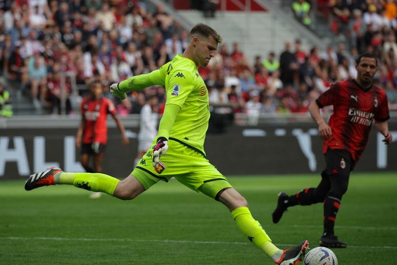 Il secondo portiere dell’Inter Martinez investe e uccide un anziano in carrozzina