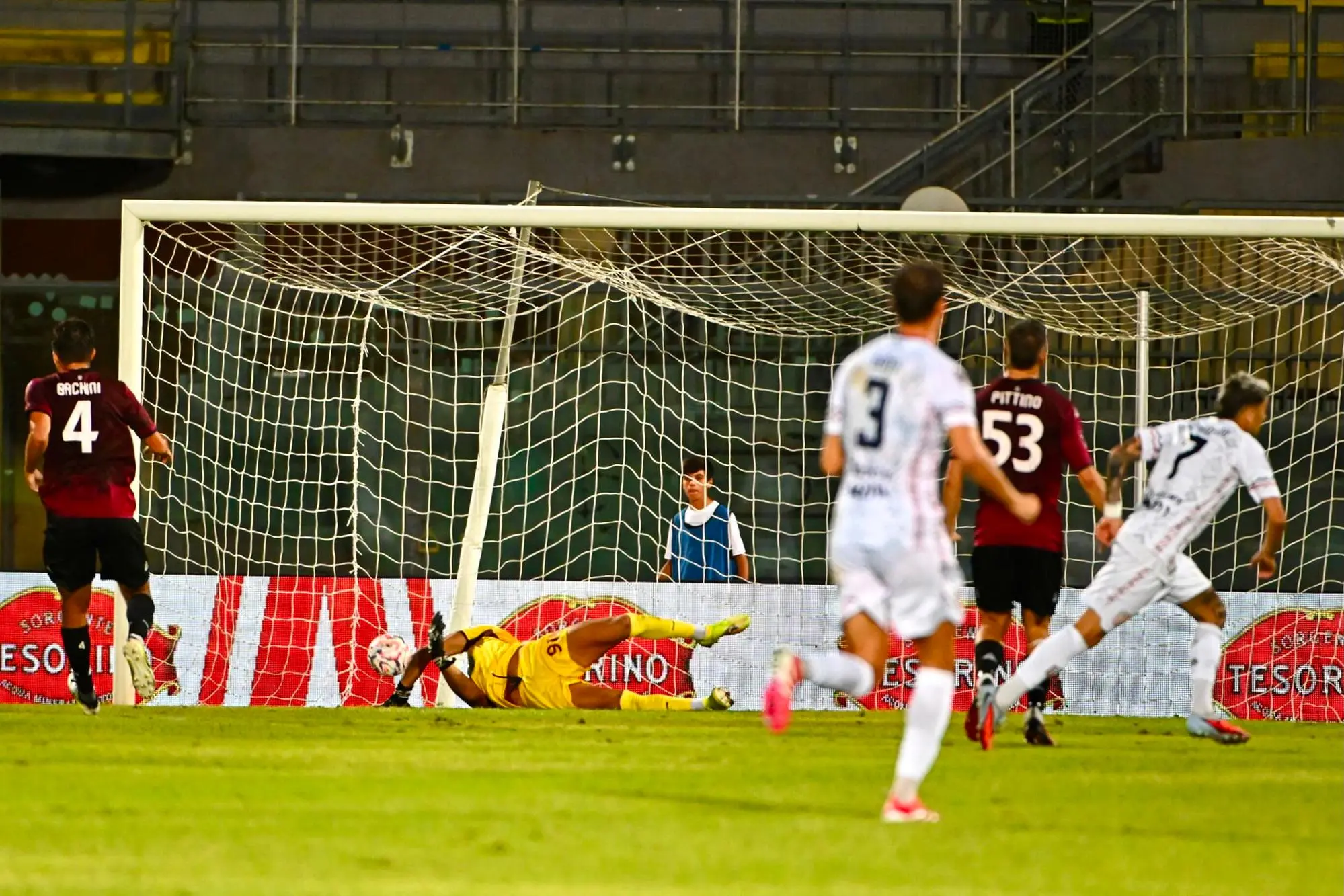 La rete del momenraneo vantaggio segnata da Di Stefano (foto ufficio stampa Livorno)