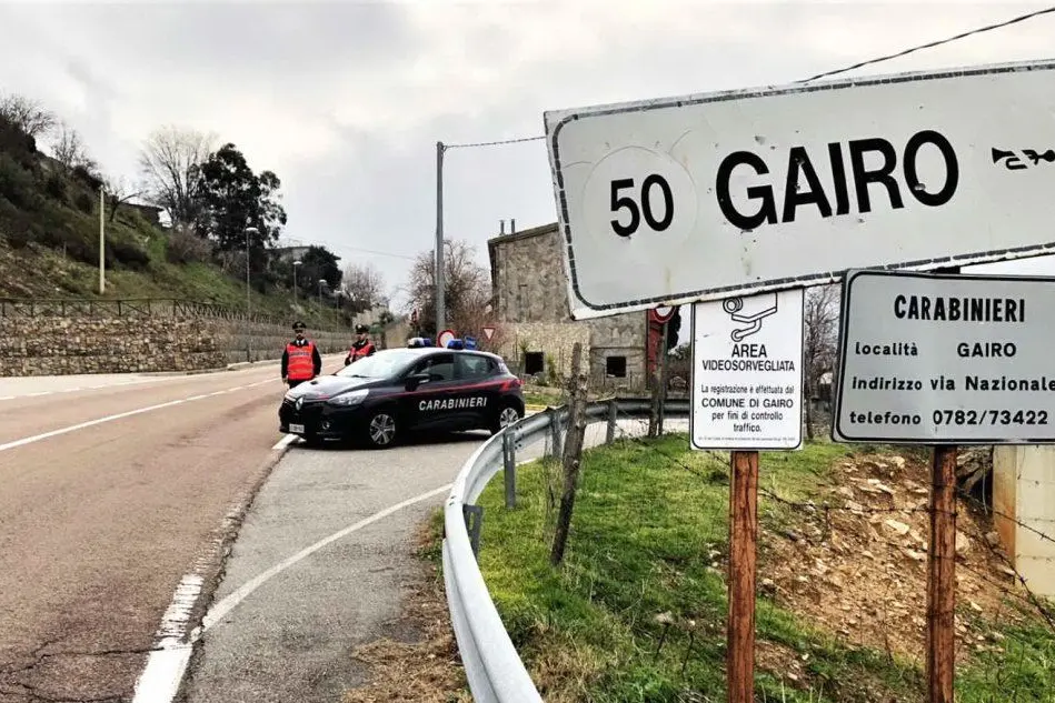 Carabinieri a Gairo (foto L'Unione Sarda - Serreli)