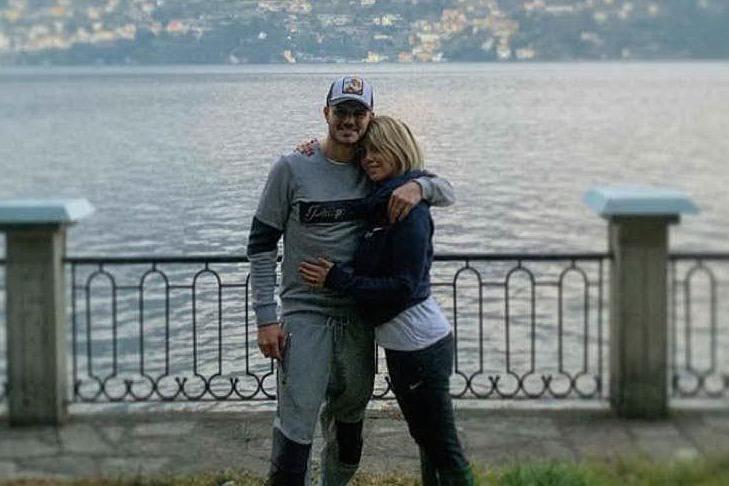 Mauro Icardi e Wanda Nara festeggiano il compleanno del bomber argentino (foto Instagram Mauro Icardi)