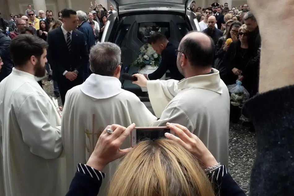 I funerali del piccolo Leonardo (Ansa)