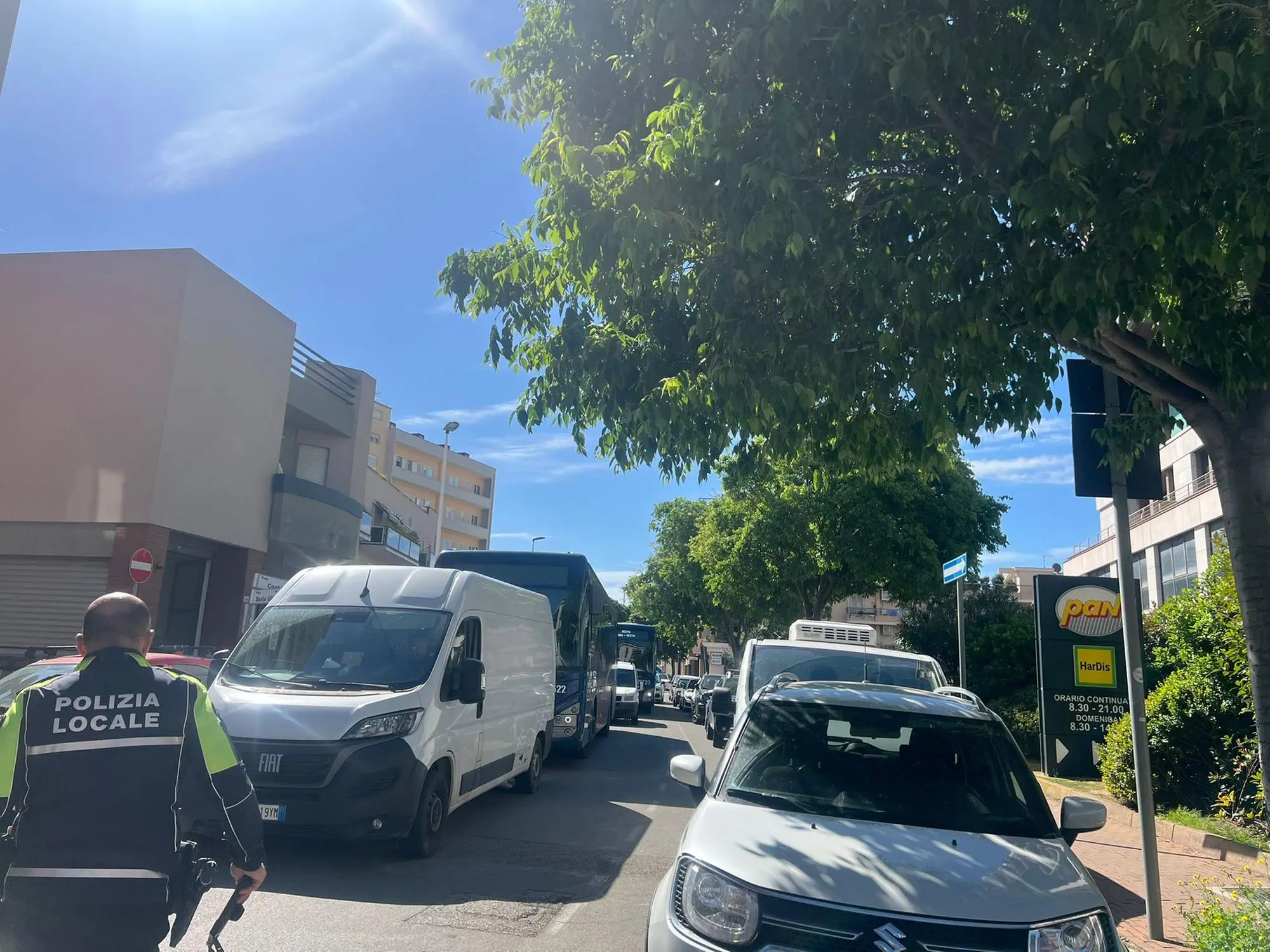 Cagliari, incidente stradale via Santa Gillla