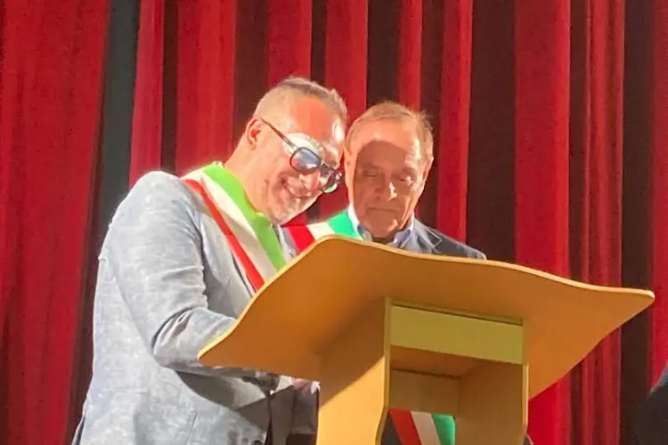 Il sindaco di Siligo con Mastella (foto concessa)