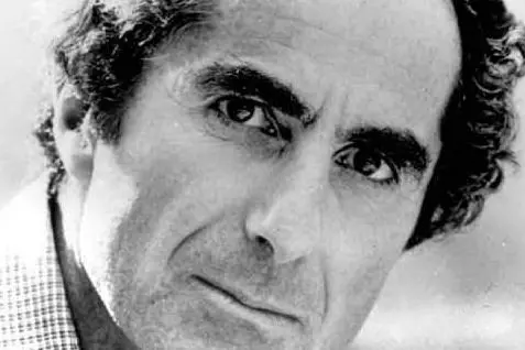 Un primo piano dello scrittore Philip Roth (Ansa)