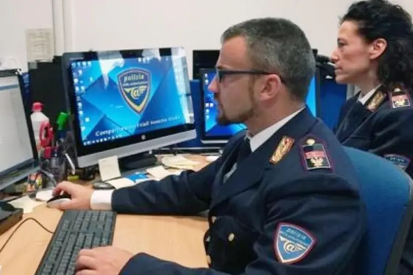 Polizia postale (immagine simbolo, foto Ansa)