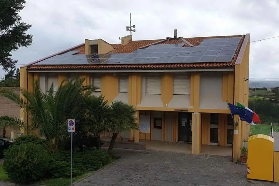 Il municipio di Bidonì (foto Orbana)
