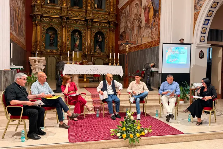 La tavola rotonda a Ozieri (foto concessa)