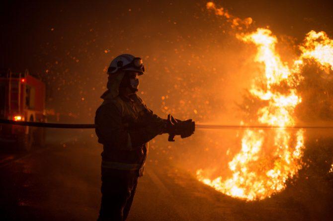 Spagna, inferno di fuoco in una palazzina: tre morti