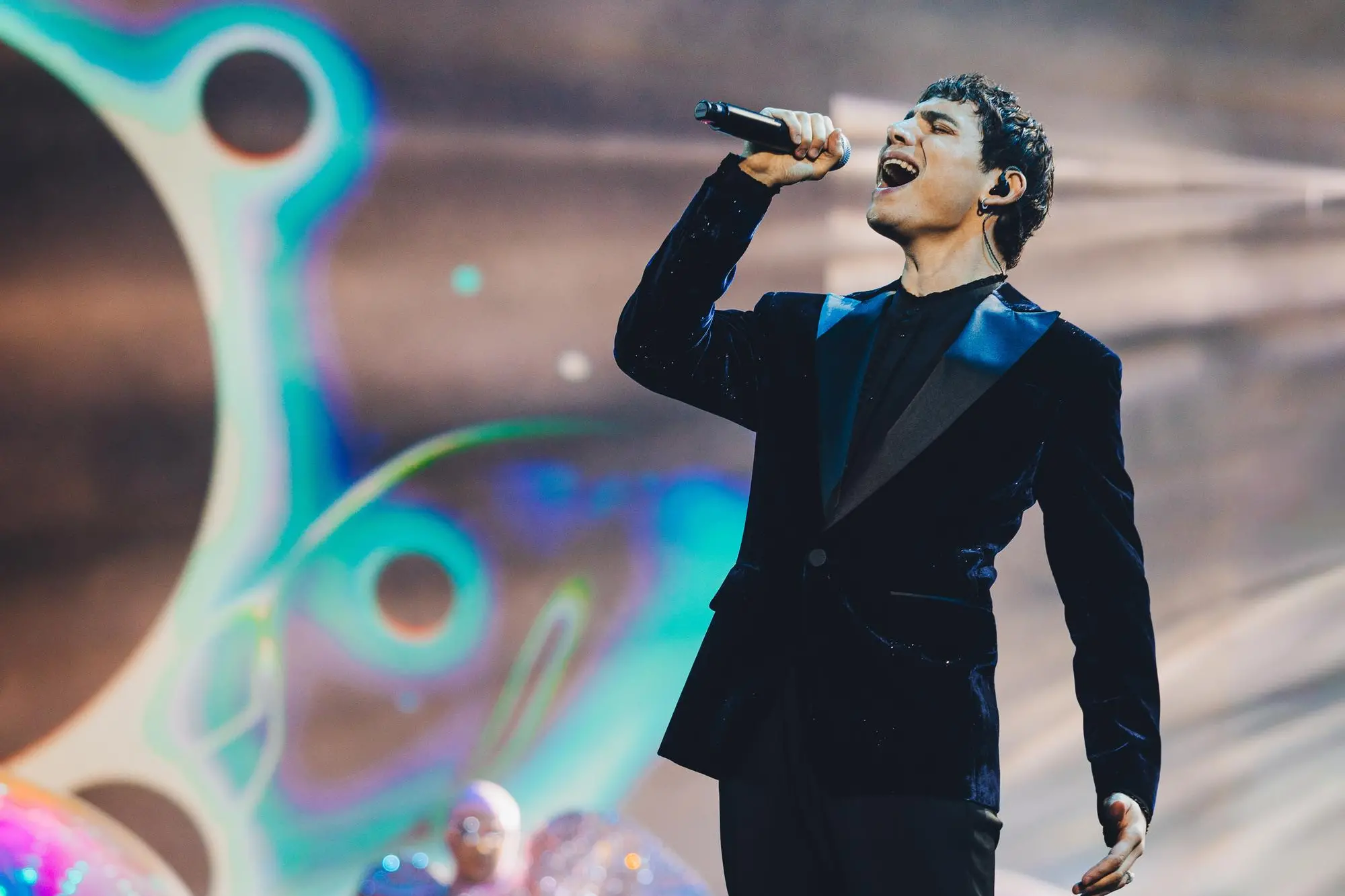 EroCaddeo nella finale di X Factor (foto Sky - Virginia Bettoja)