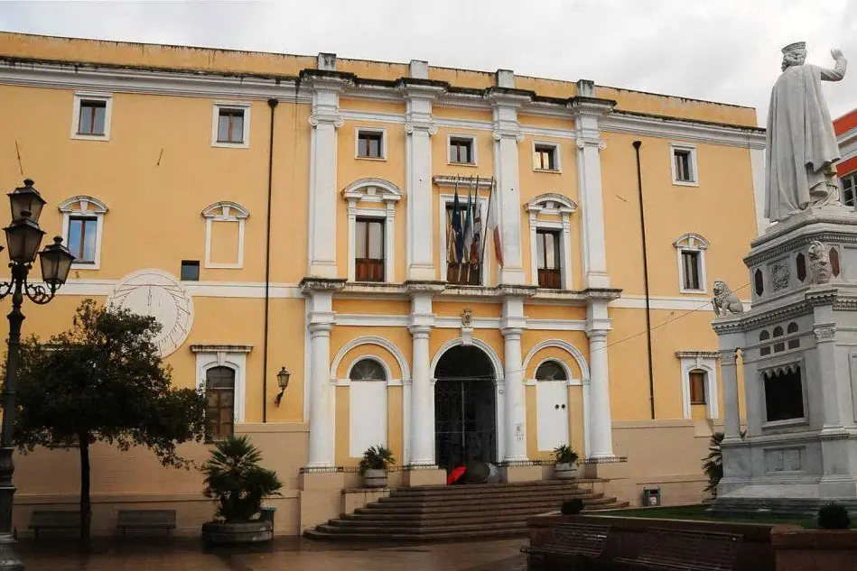 Il palazzo degli Scolopi, sede del Comune (Archivio L'Unione Sarda)