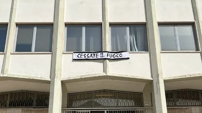 https://immagini.unionesarda.it/version/c:MDU3M2E2NGYtMjVmZS00:ZmU3OTNhNDAtMTMyYS00/image.webp?f=16:9