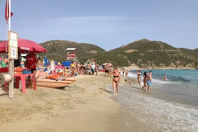 索拉纳斯海滩(Andrea Serreli)