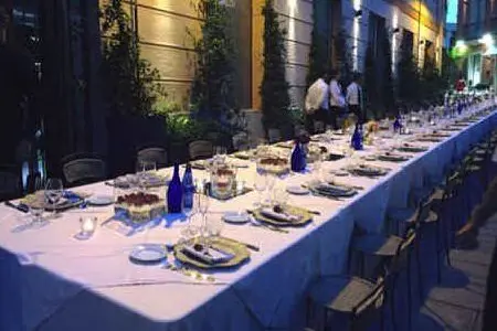 La tavolata in via Sulis, a Cagliari