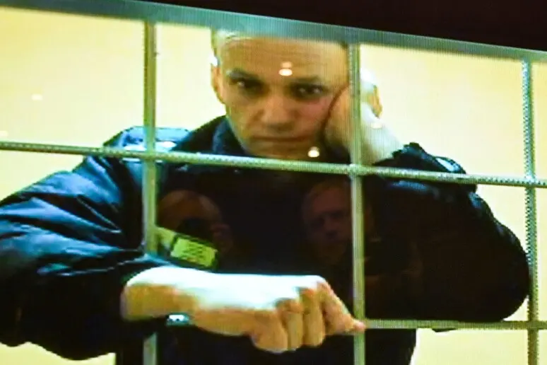 Navalny in carcere (foto via Ansa)