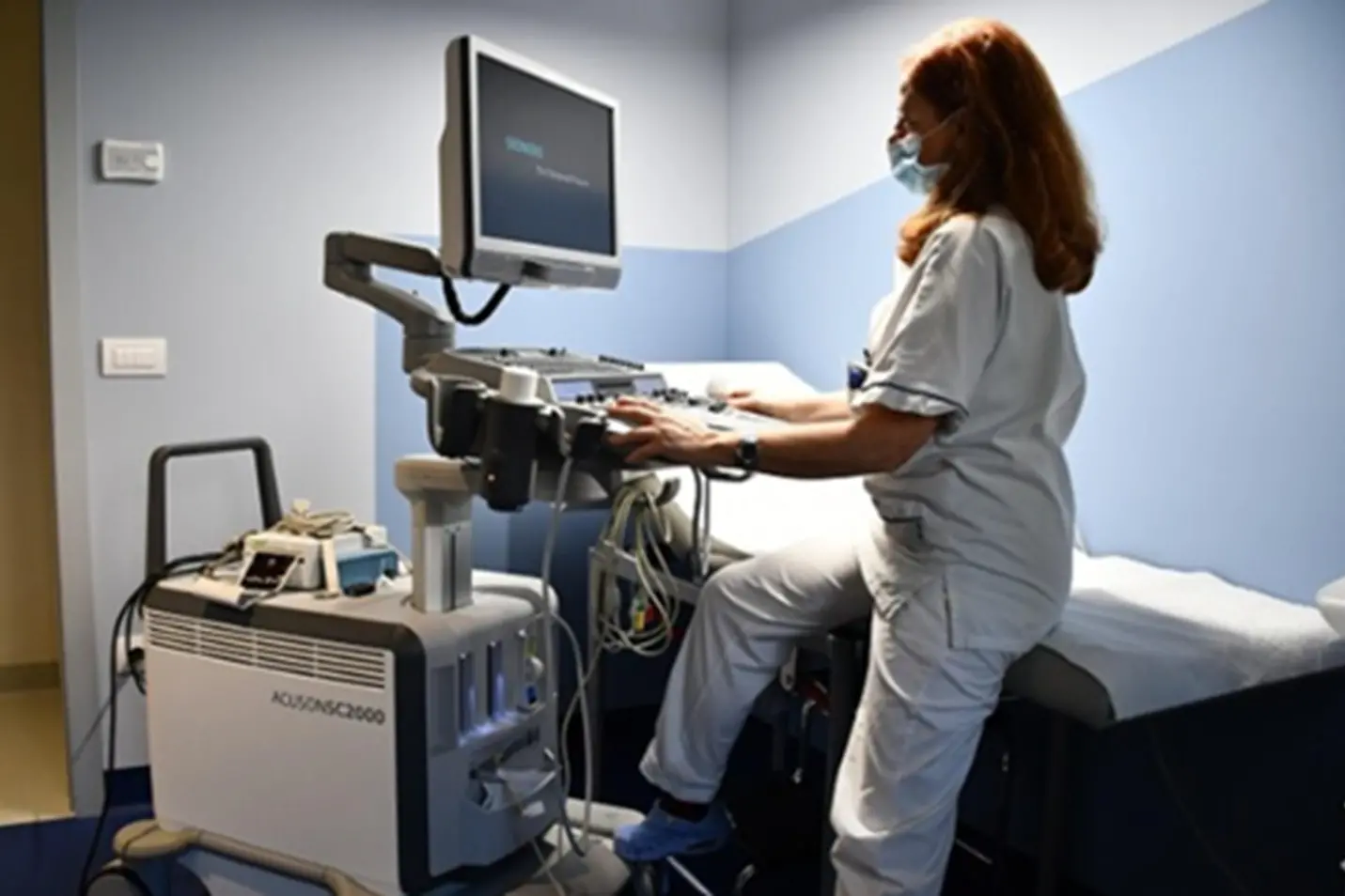Un ambulatorio di cardiologia (Ansa)