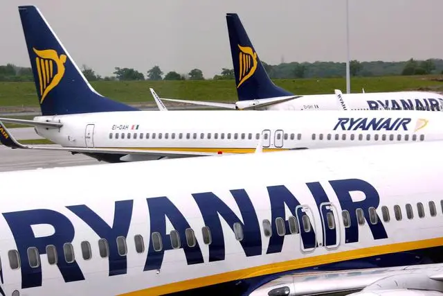 Aerei Ryanair, per la prima volta ad Olbia (foto Ansa)