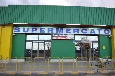 Il market di Pula, qui fu ucciso Paolo Atzeni