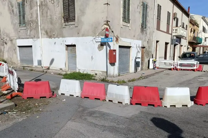 Transenne in Largo Sabelli (foto Pala)