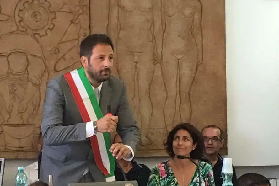 Il sindaco Roberto Ragnedda