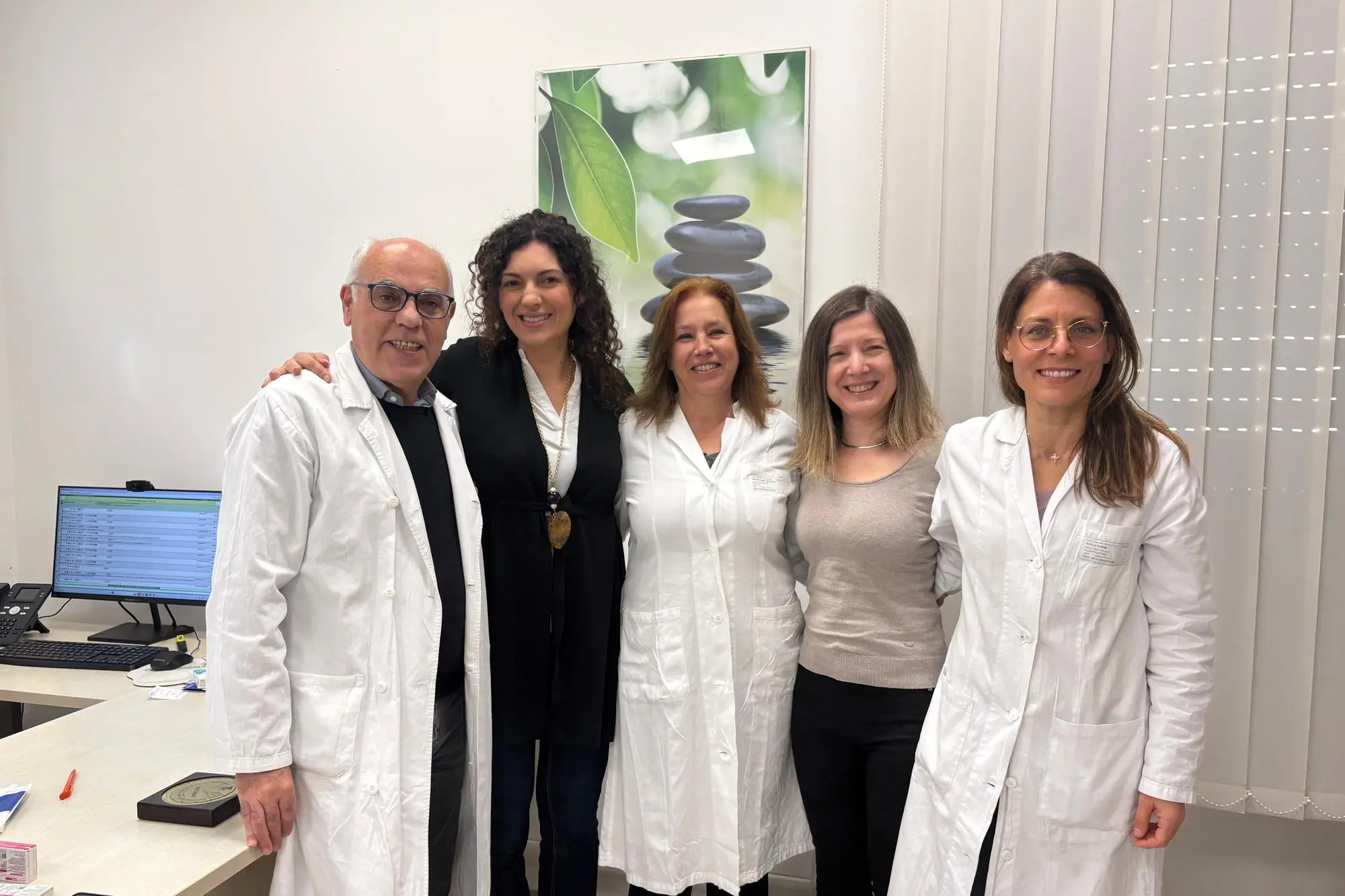 Il team del Consultorio familiare di via Romagna, da sinistra Raffaele Arca, Claudia Spettu, Rita Esposito, Laura Argiolu, Simona Accalai