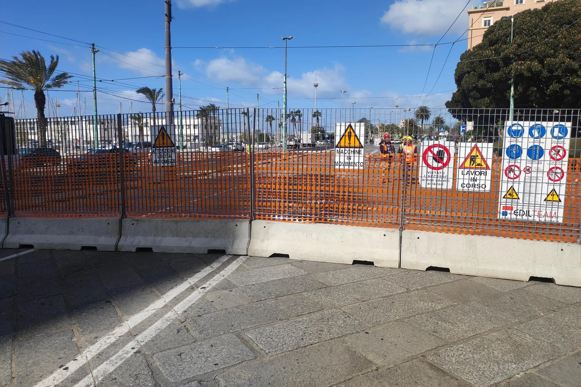 Via Roma, a Cagliari, chiusa al traffico (L'Unione Sarda)