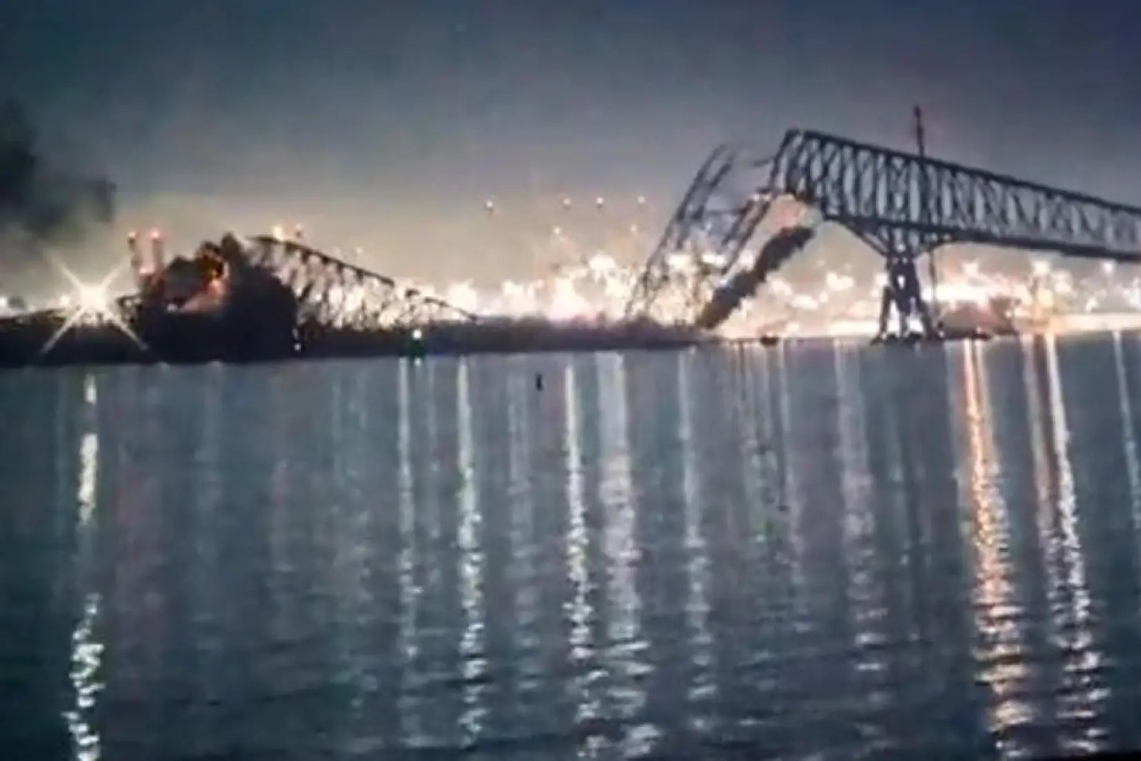 Il crollo del ponte a Baltimora (foto Ansa)
