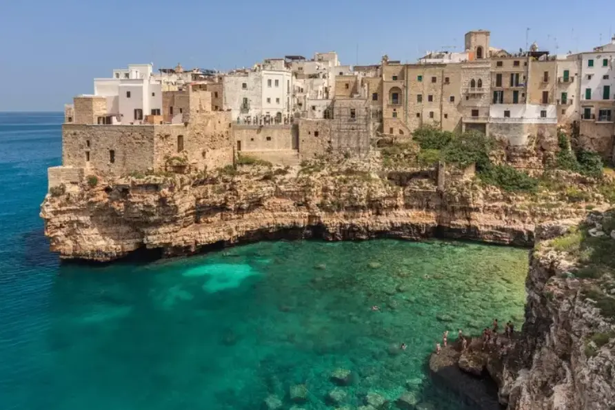 Polignano (foto Ansa)