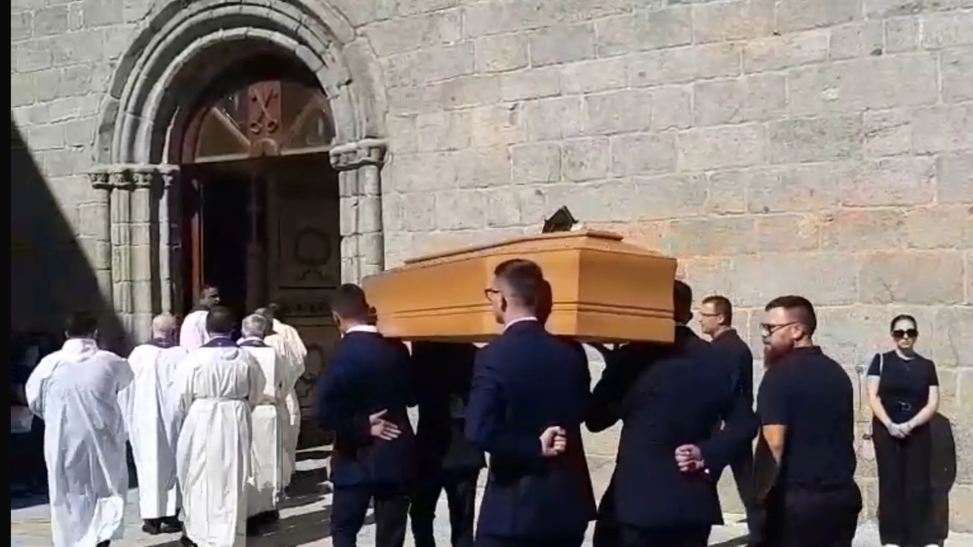 https://immagini.unionesarda.it/version/c:MDYyYzM3ZjEtN2FlYS00:NTQ5YWNmYzMtNTU1NS00/image.webp?f=16:9