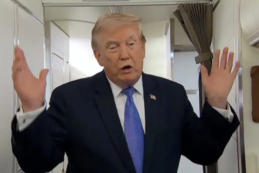 Iran, Trump: hanno chiesto di fermarci, oggi avvio negoziati