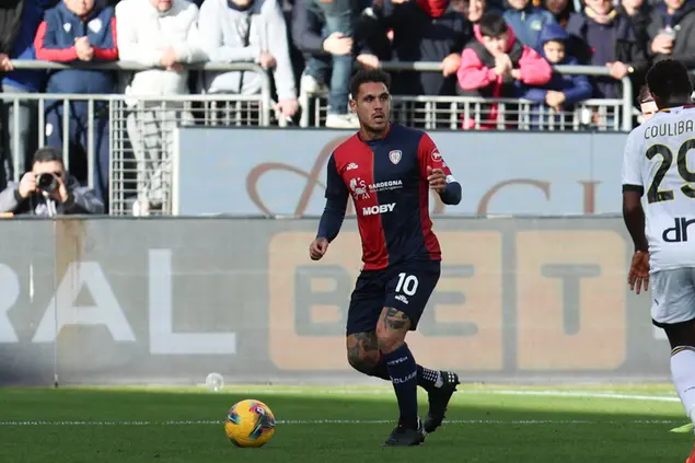 Nicolas Viola, trequartista del Cagliari (foto Fabio Murru)