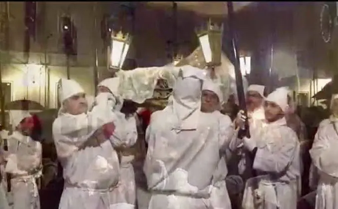 La processione del Descenso (foto L'Unione Sarda - Simbula)