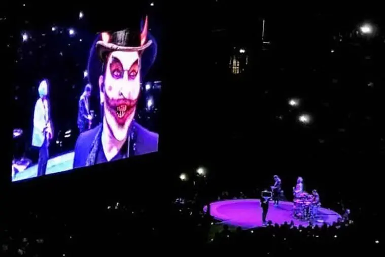 un'immagine dal concerto degli U2 (foto da Twitter @danidpvox)
