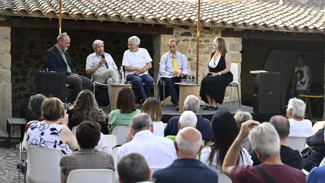 https://immagini.unionesarda.it/version/c:MDc3OGIyYjAtMGVmNy00:Yjc5NTdkMjAtNmYyNS00/image.webp?f=16:9