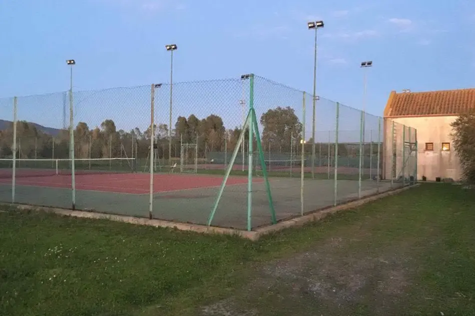 L'impianto di tennis (foto L'Unione Sarda-Farris)
