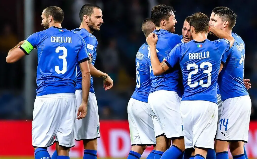 L'esultanza dell'Italia contro l'Ucraina al gol del vantaggio di Bernardeschi (Ansa)
