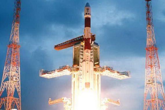 Corsa alla luna, la sonda indiana si prepara a entrare nell'orbita del satellite terrestre