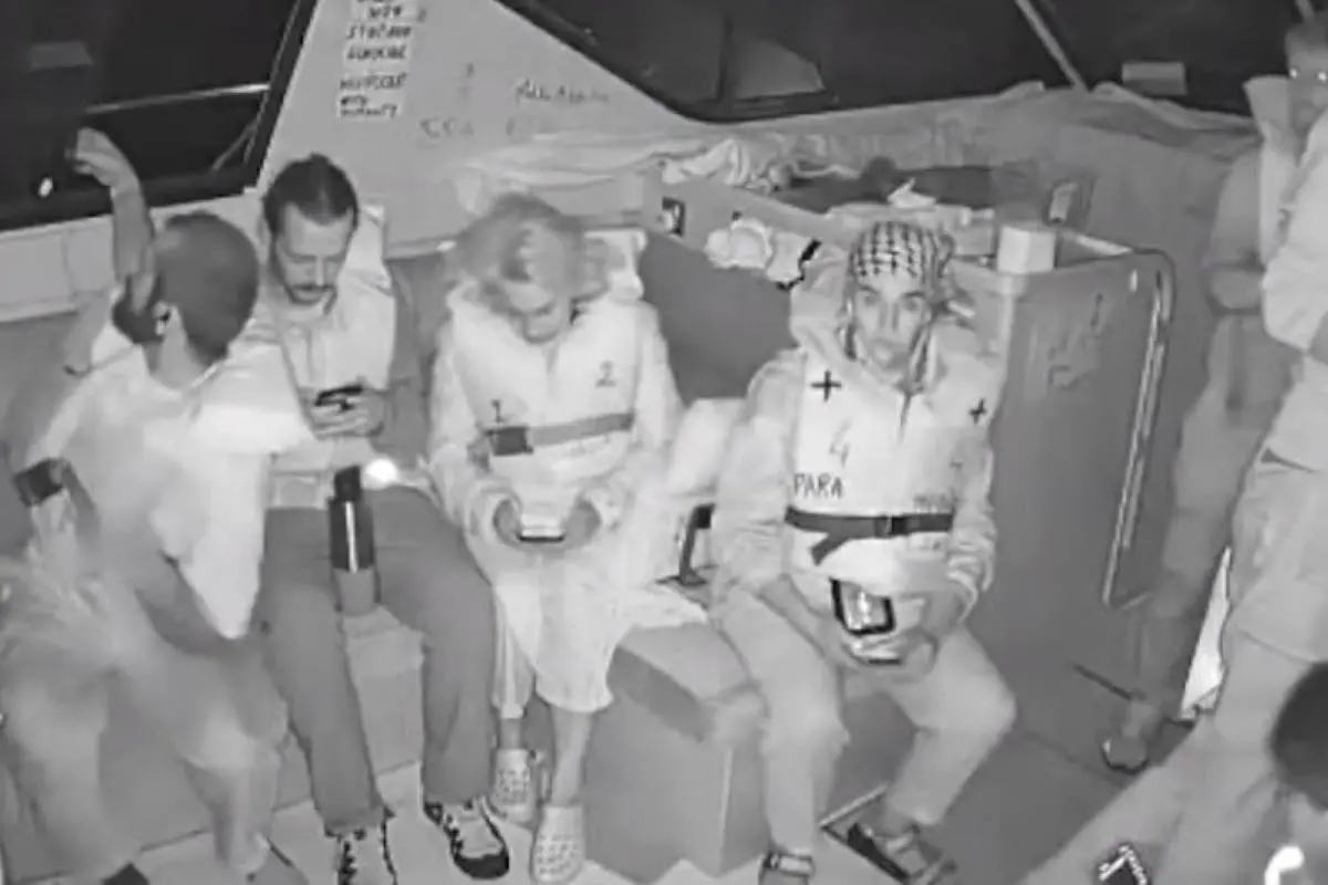'L'abbordaggio è iniziato'. Lo fanno sapere gli attivisti della Flotilla secondo cui l'intercettazione 'è iniziata dalla barca Alma che risulta isolata', 01 ottobre 2025. GLOBAL SUMUD FLOTILLA +++ ATTENZIONE LA FOTO NON PUO' ESSERE PUBBLICATA O RIPRODOTTA SENZA L'AUTORIZZAZIONE DELLA FONTE DI ORIGINE CUI SI RINVIA+++ NPK +++